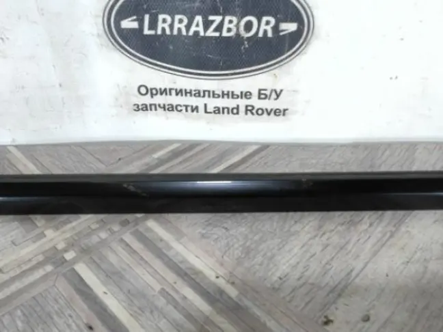 Молдинг стекла передний левый Range Rover 4 L405