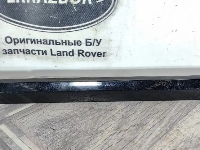 Молдинг стекла задний правый Range Rover 4 L405