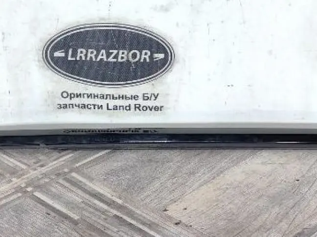 Молдинг стекла задний левый Range Rover 4 L405
