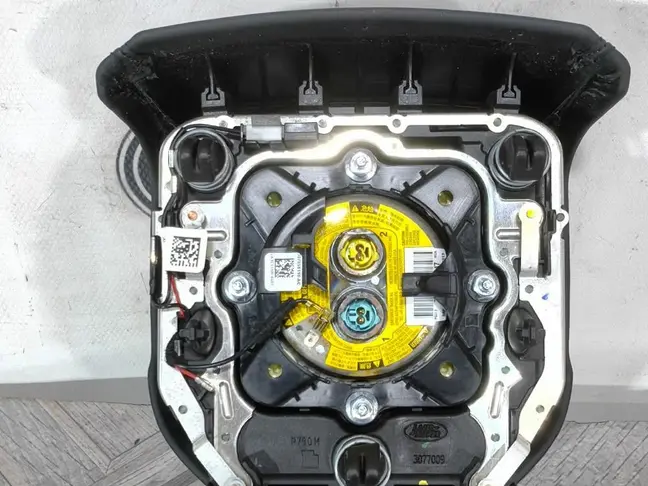 Подушка безопасности в руль Range Rover 4 L405