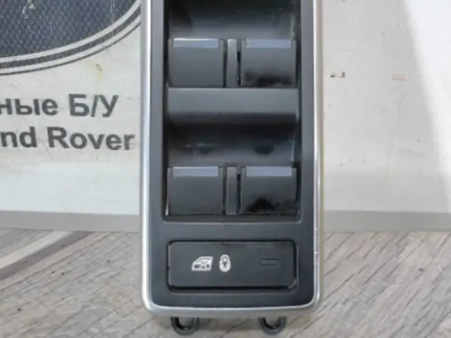 Блок кнопок стеклоподъемников Range Rover 4 L405