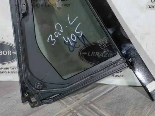 Форточка задняя левая Range Rover 4 L405 5.0SC