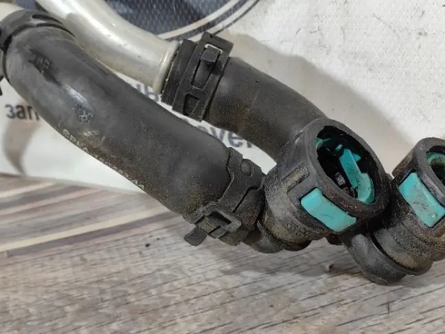 Патрубок охлаждения Range Rover 4 L405 5.0SC