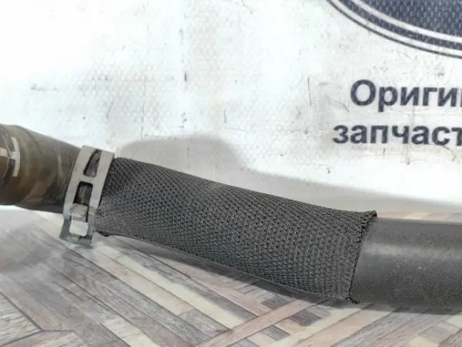 Патрубок охлаждения Range Rover 4 L405 5.0SC