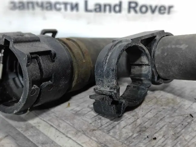 Патрубок охлаждения Range Rover 4 L405 5.0SC