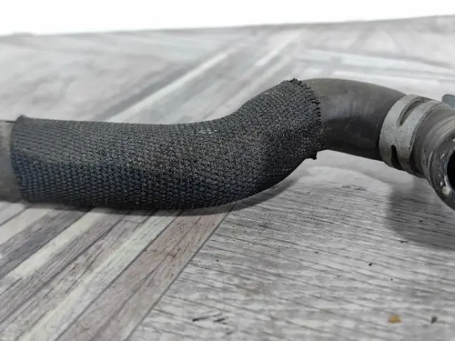 Патрубок охлаждения Range Rover 4 L405 5.0SC