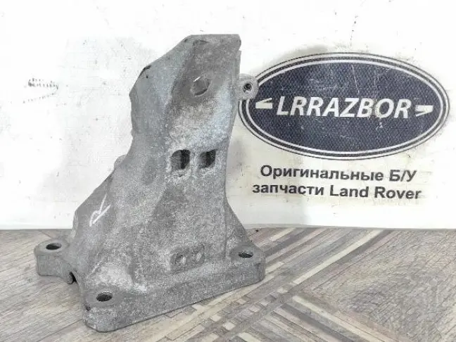 Кронштейн двигателя правый Range Rover L494 3.0SC