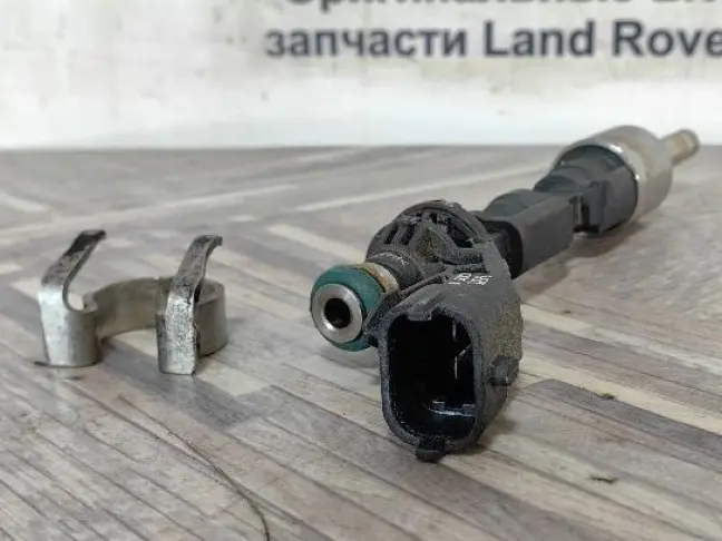 Форсунка топливная Range Rover 4 L405 5.0