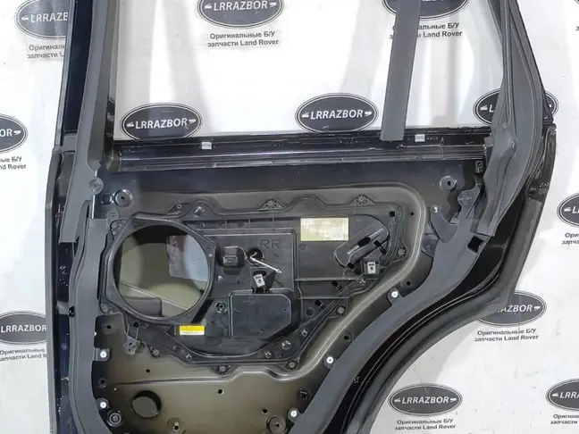 Дверь правая задняя Range Rover 4 L405
