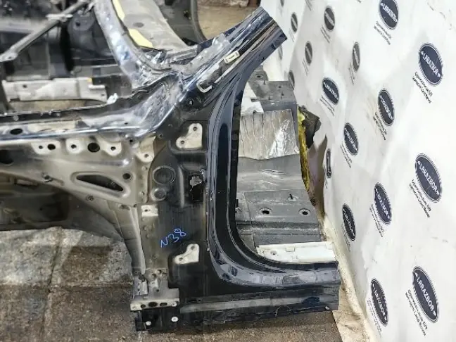 Передняя часть кузова четверть Range Rover 4 L405