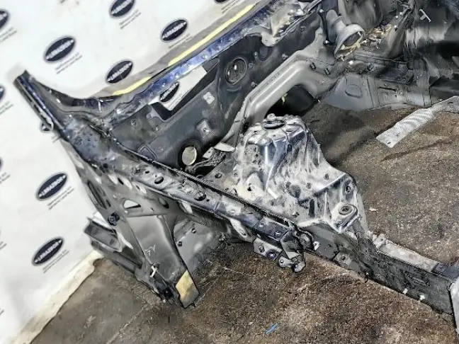 Передняя часть кузова четверть Range Rover 4 L405