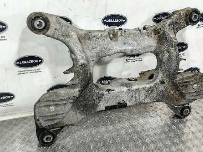 Подрамник задний Range Rover Sport 2 L494 L405