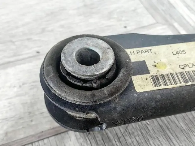 Рычаг задний развальный левый Range Rover 4 L405