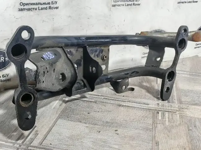 Опора раздатки Range Rover 4  L405