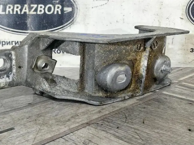 Кронштейн кардана Range Rover 4  L405
