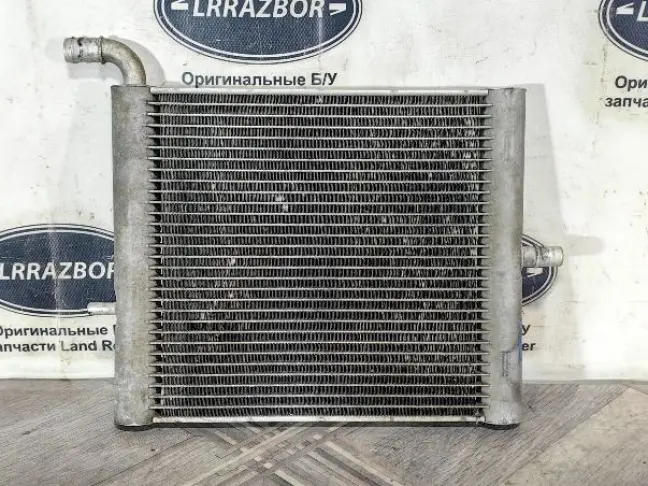 Радиатор дополнительный Range Rover 4 L405
