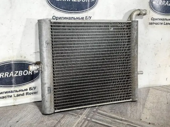 Радиатор дополнительный Range Rover 4 L405