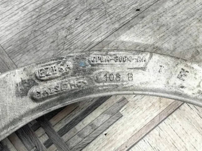 Рычаг передний верхний правый Range Rover 4 L405