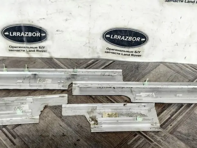 Молдинг порогов салонный Range Rover L322