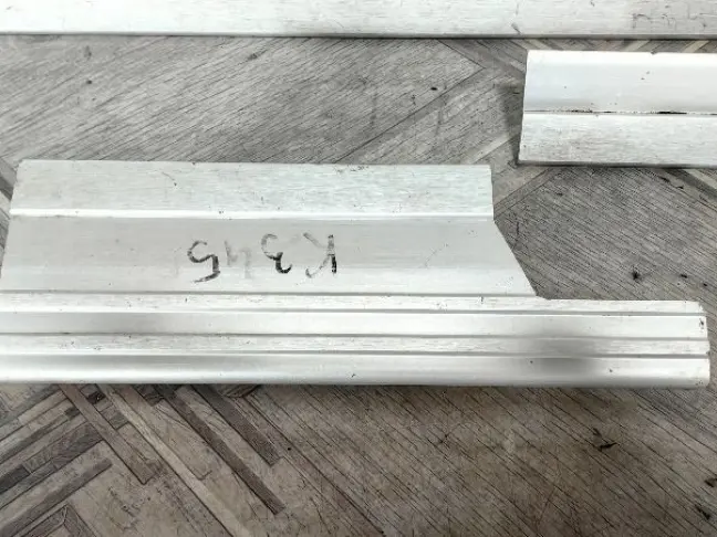 Молдинг порогов салонный Range Rover L322