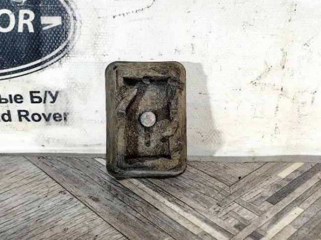 Подставка под домкрат Range Rover 3 L322 02-12