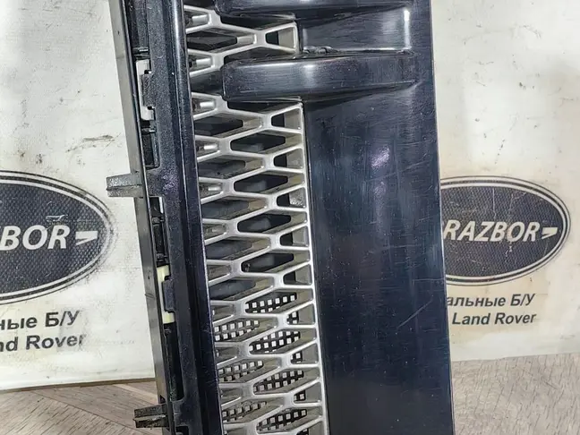 Жабра в крыло левая Range Rover L322 09-12