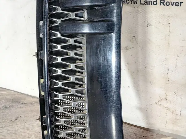 Жабра в крыло левая Range Rover L322 09-12