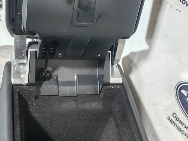 Консоль подлокотник Range Rover 3 L322 2009-2012