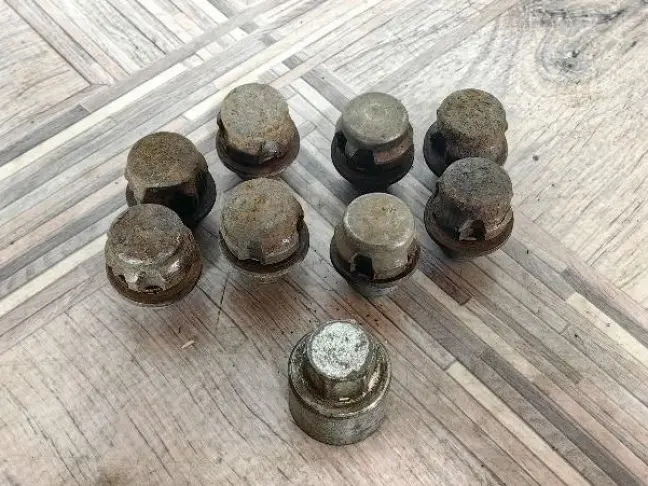 Секретка на колеса комплект Range Rover L322 L320