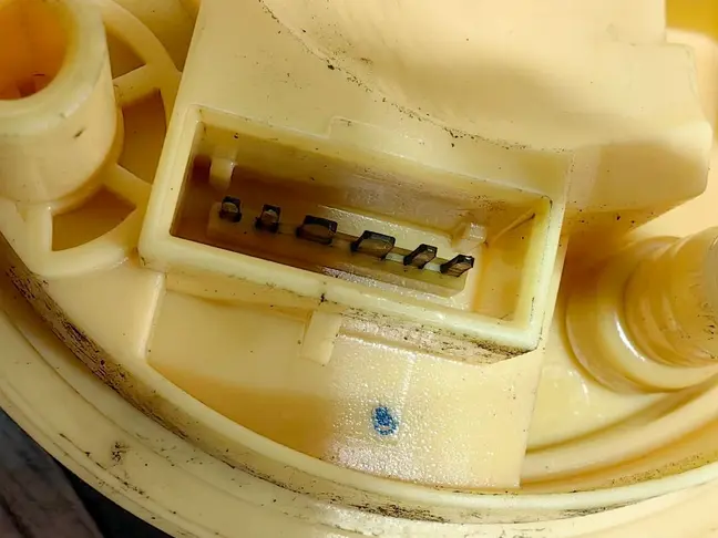 Крышка топливного бака Range Rover 3 L322 448DT