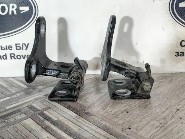 Петли двери задняя правая Range Rover 3 L322 02-12