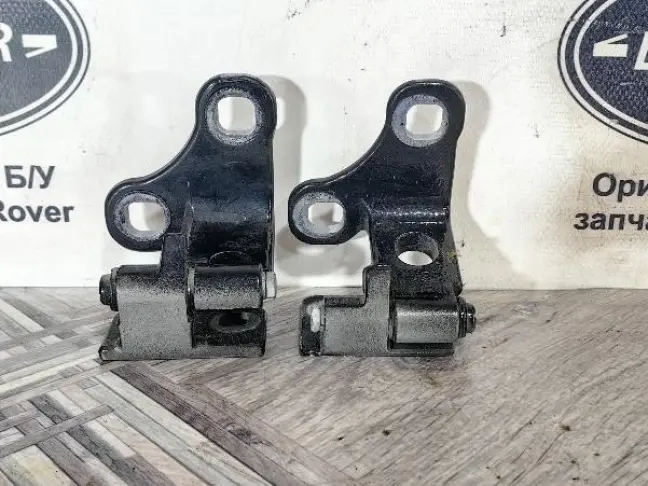 Петли двери задняя правая Range Rover 3 L322 02-12