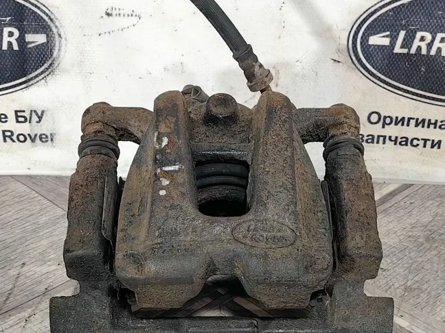 Суппорт задний левый Range Rover L322 5.0 4.4