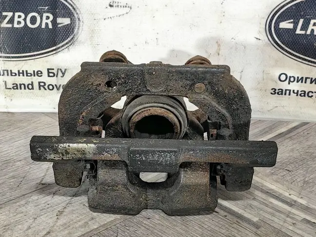 Суппорт задний левый Range Rover L322 5.0 4.4