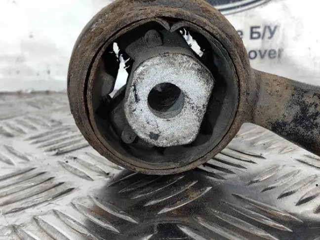 Рычаг передний нижний левый Range Rover L322