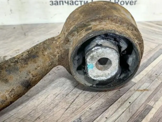 Рычаг передний нижний правый Range Rover L322