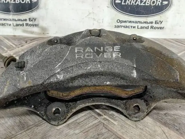 Суппорт левый передний Range Rover 3 L322