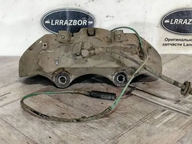 Суппорт левый передний Range Rover 3 L322