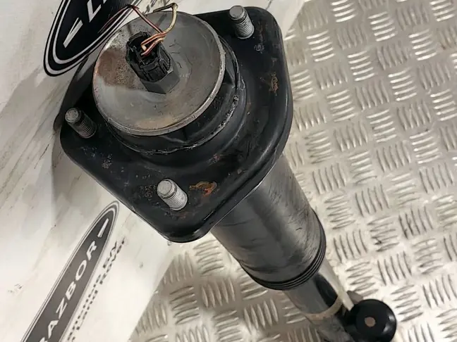 Амортизатор задний правый Range Rover L322 09-12