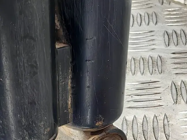 Амортизатор задний правый Range Rover L322 09-12