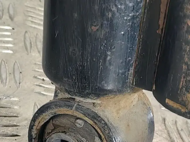 Амортизатор задний правый Range Rover L322 09-12