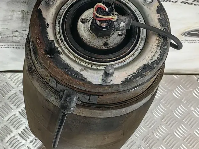 Стойка передняя левая CVD Range Rover L322 09-12