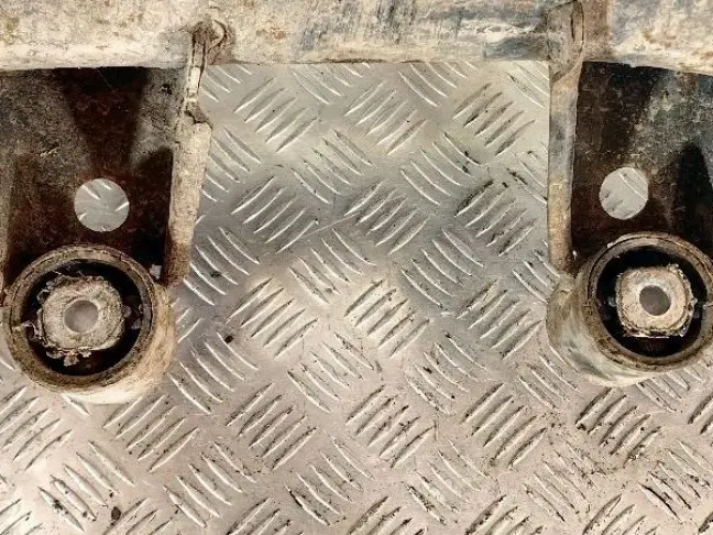 Подрамник задний Range Rover L322 2005-2012