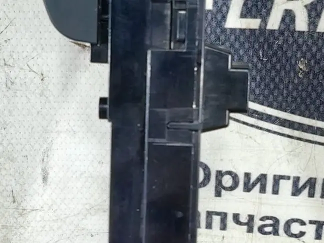 Блок кнопки стеклоподъемника Range Rover 3