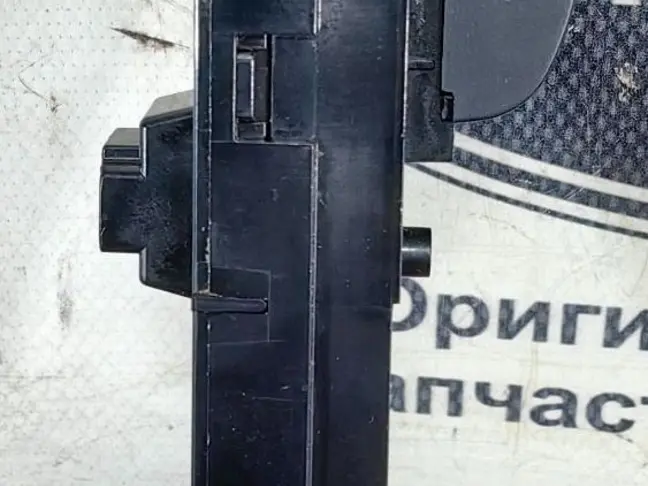 Блок кнопки стеклоподъемника Range Rover 3