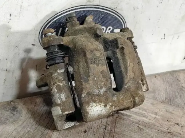 Суппорт задний левый Range Rover L322 3.6 4.2