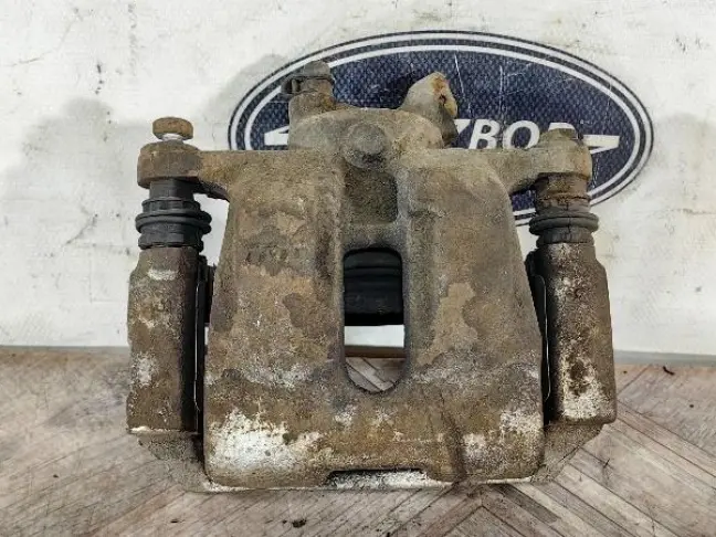 Суппорт задний левый Range Rover L322 3.6 4.2