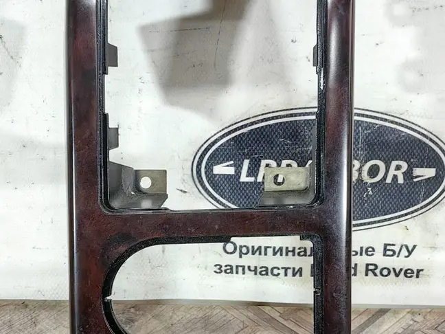 Вставка правая торпеды Land Rover Range Rover L322