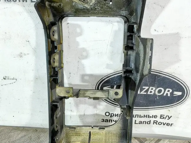 Вставка правая торпеды Land Rover Range Rover L322