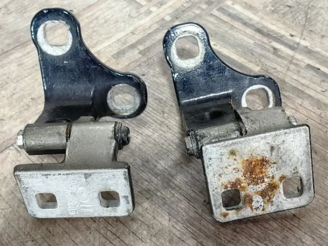 Петли двери задняя левая Range Rover 3 L322 02-12